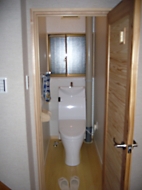 無垢材にかこまれて